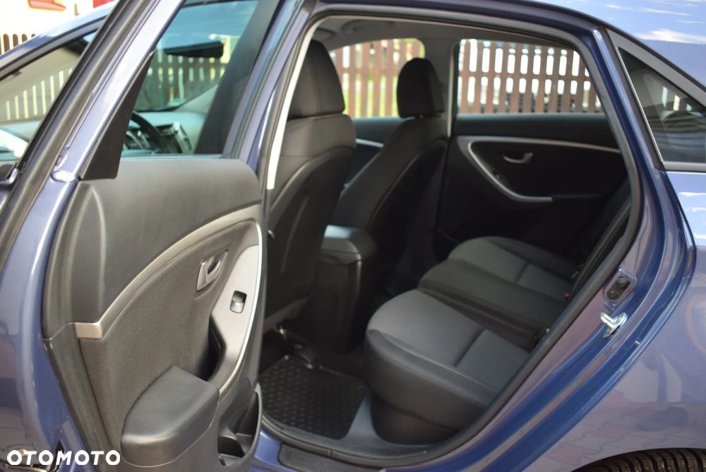 Hyundai i30 1.4 Intro Edition - 9