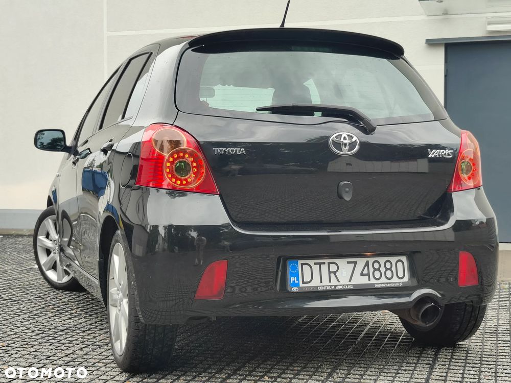 Toyota Yaris - 7