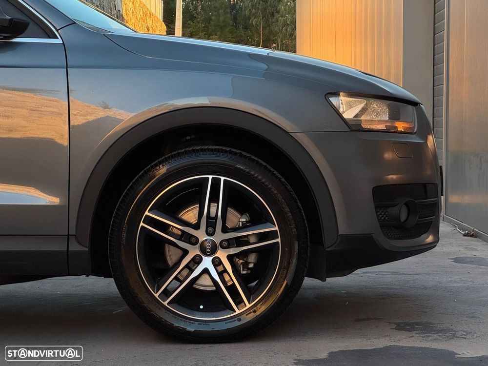 Audi Q3 2.0 TDi Business Line - 12