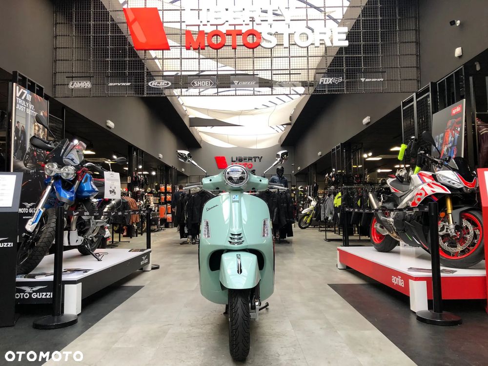 Vespa GTS - 8