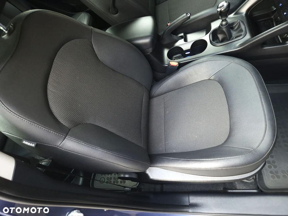 Hyundai ix35 1.6 2WD blue Style - 33