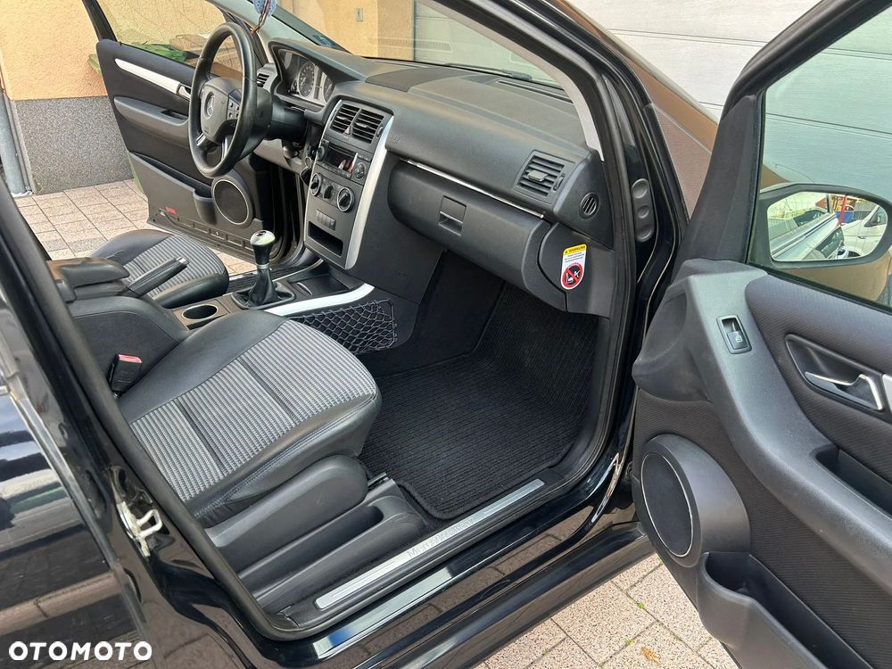 Mercedes-Benz Klasa B 200 SPORT EDITION - 9