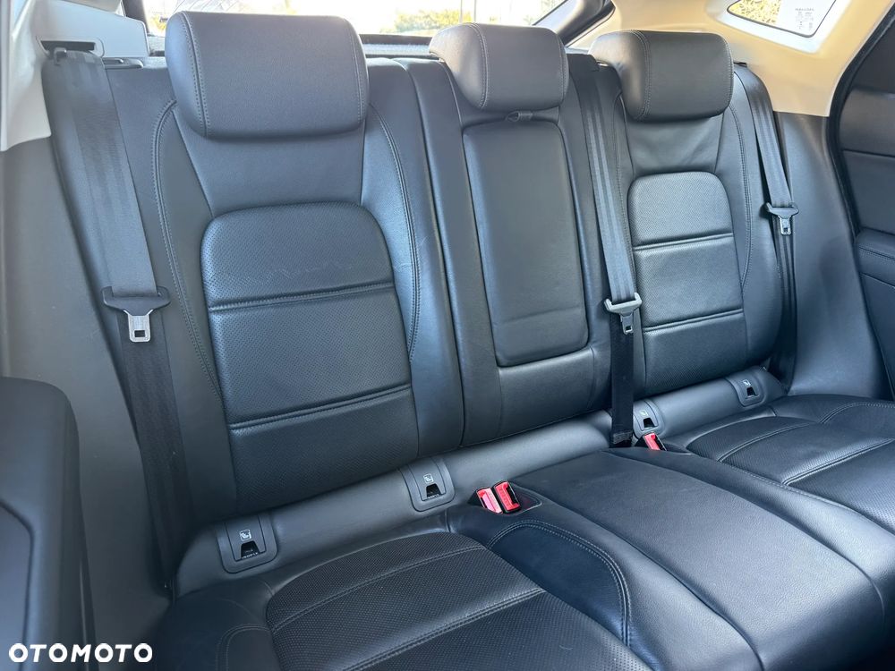 Jaguar E-Pace 2.0 i4P AWD SE - 25