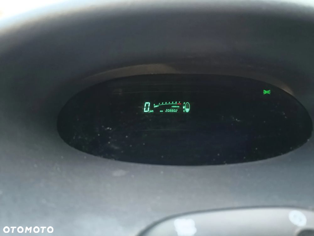 Toyota Yaris 1.0 Base - 13