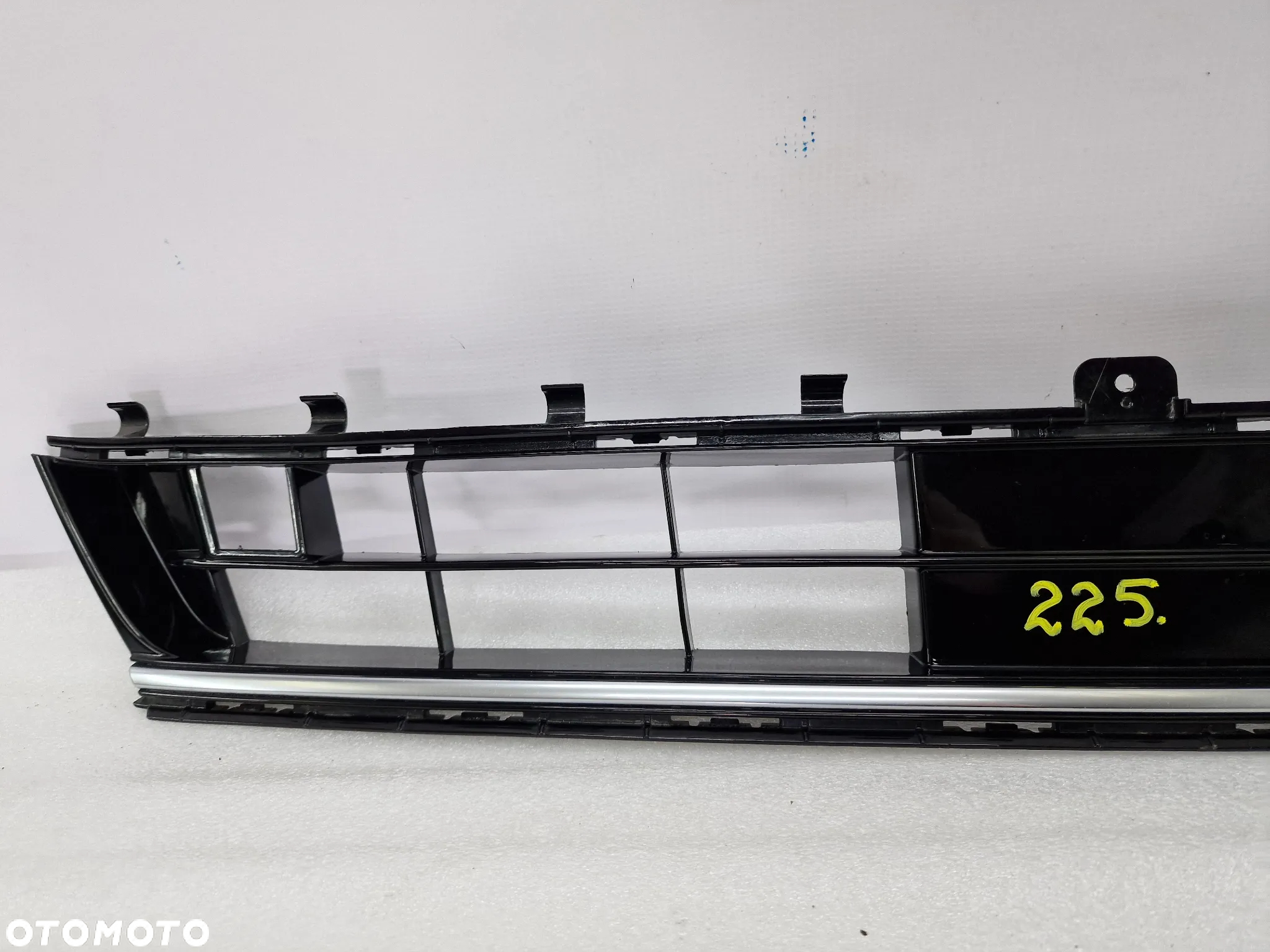 FORD FOCUS MK4 VIGNALE 18- KRATKA ŚRODKOWA ZDERZAKA PRZEDNIEGO PRZÓD , NR JX7B-17K945-V , NR AUKCJI KR225 - 3