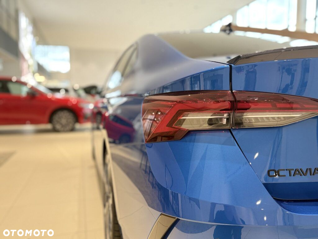 Skoda Octavia 2.0 TSI RS DSG - 32