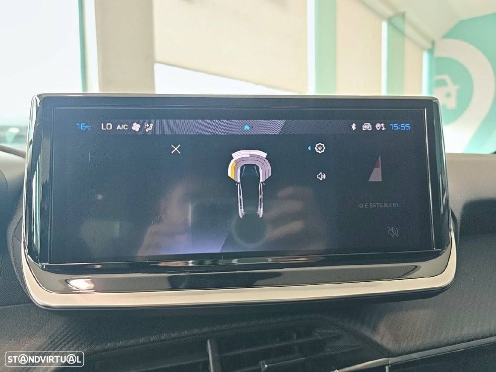 Peugeot 208 1.2 Hybrid Allure e-DCS6 - 18