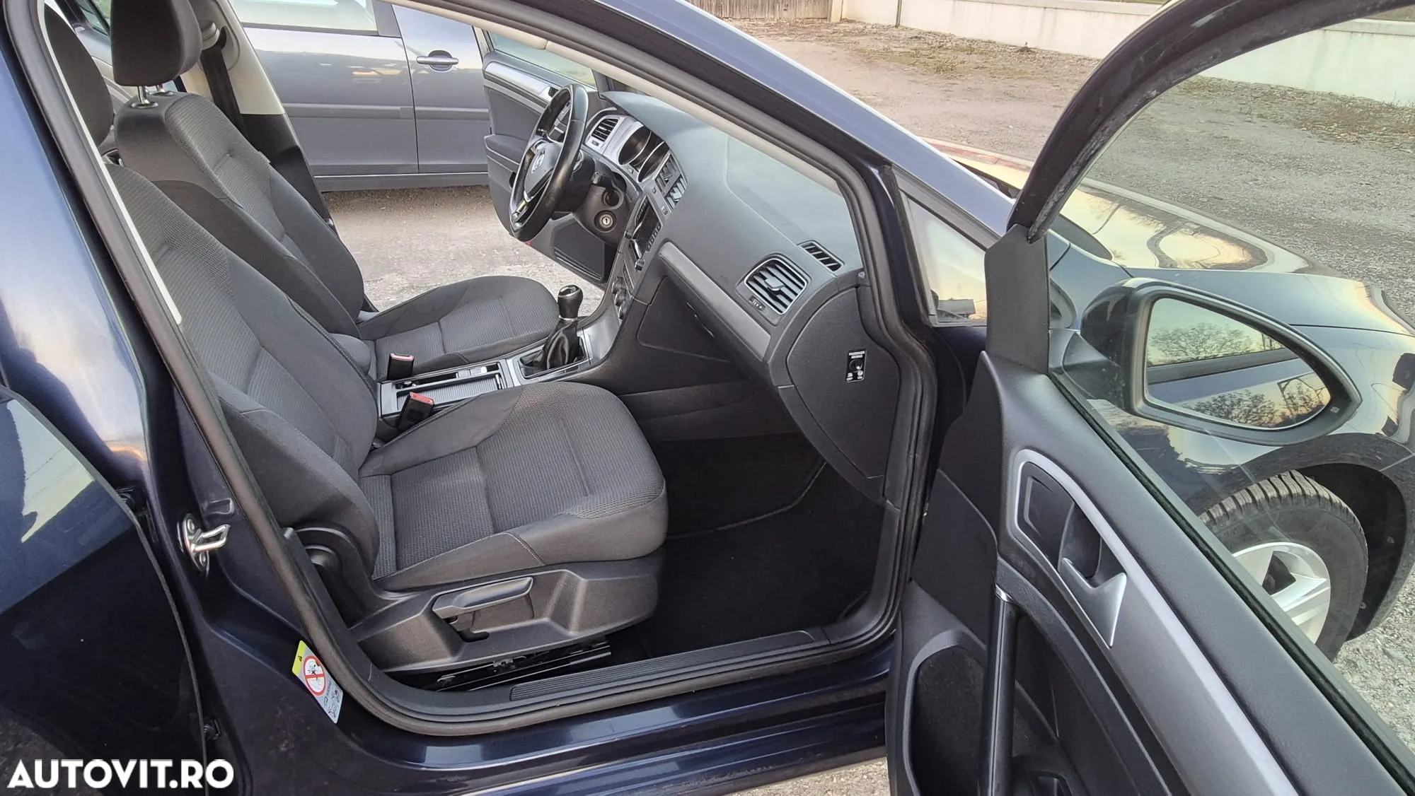 Volkswagen Golf 1.6 TDI BlueMotion Technology Comfortline - 9