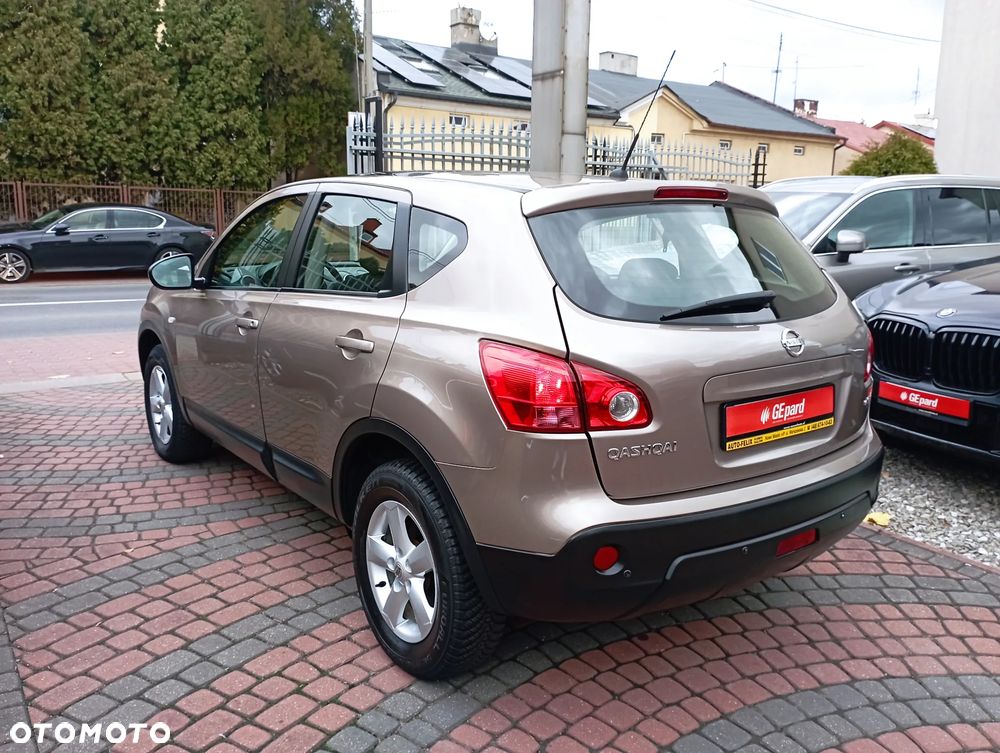 Nissan Qashqai 2.0 dCi Visia - 6