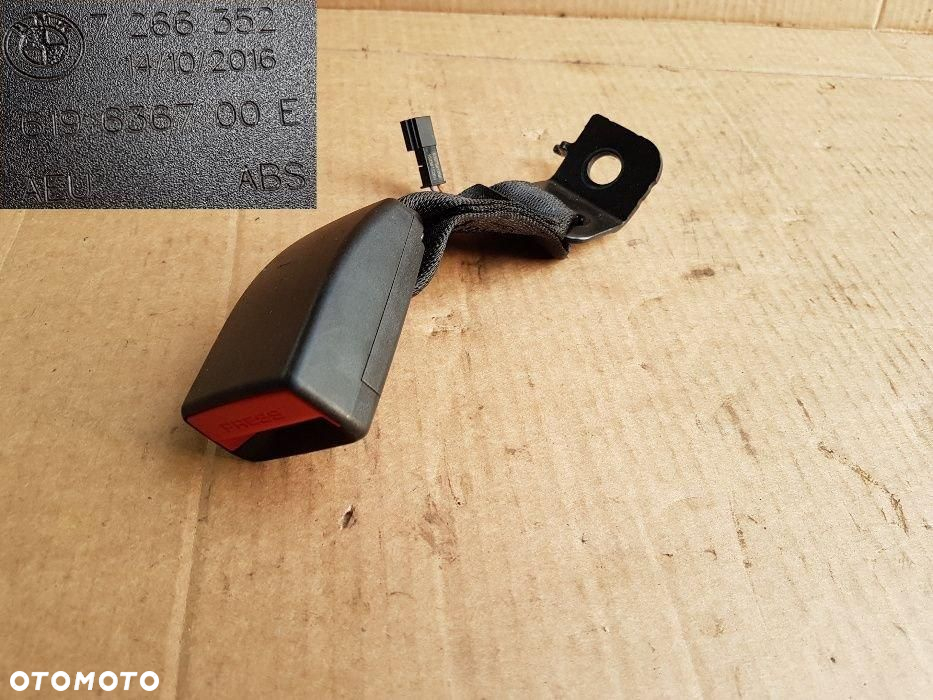 BMW 1 120 F20 f21 LIFT zapinka klamerka zapięcie pasa tył tylne klamry - 2