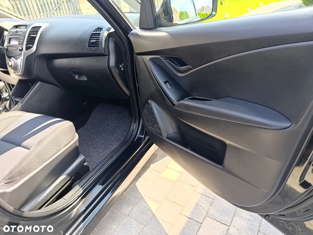 Hyundai ix20 1.4 blue YES Gold - 8