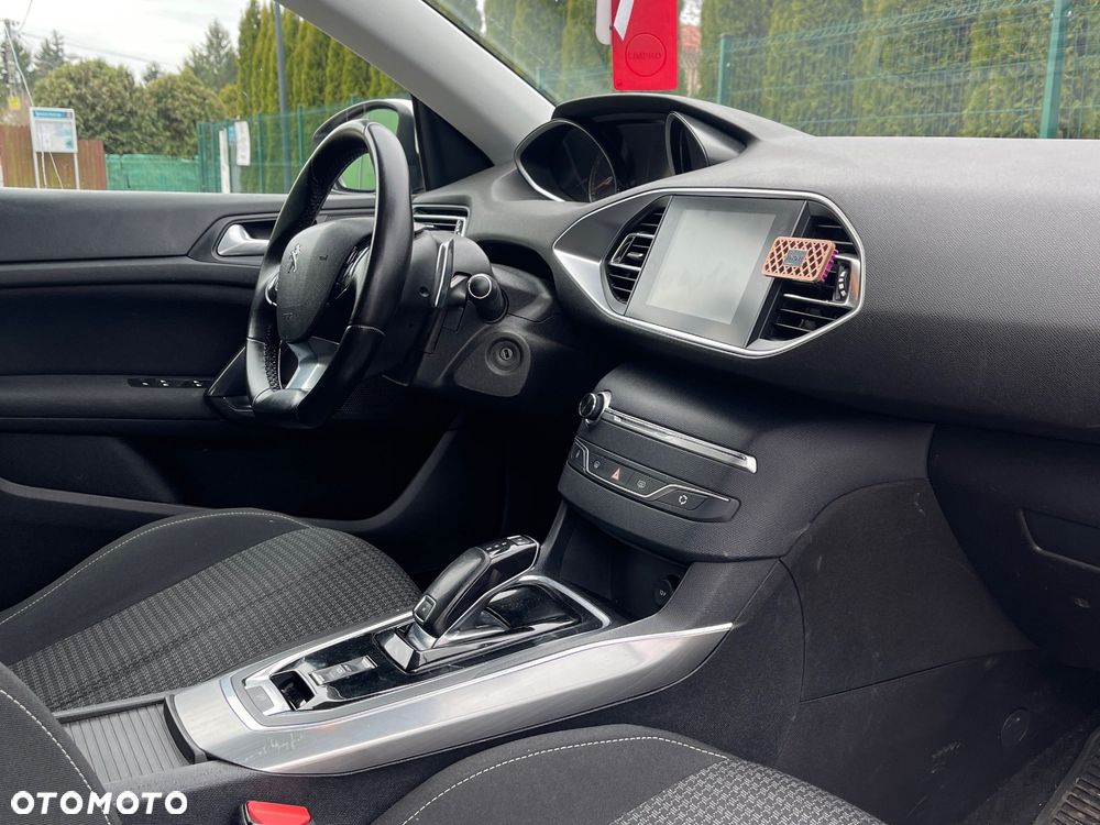 Peugeot 308 1.5 BlueHDi Allure Pack S&S EAT8 - 6