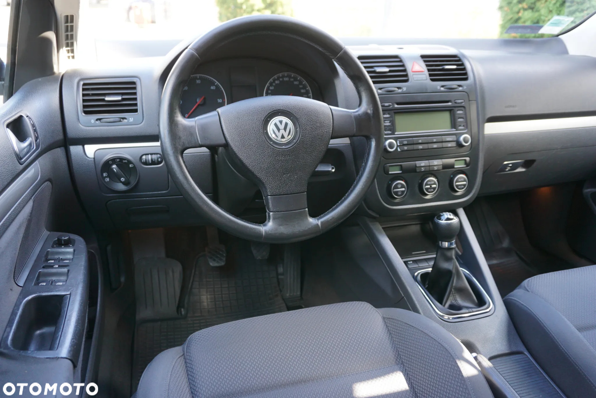 Volkswagen Golf - 11