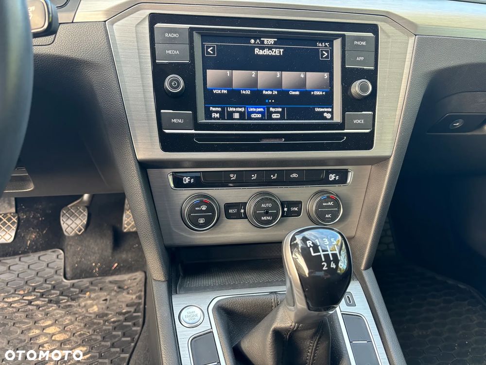 Volkswagen Passat 1.5 TSI EVO Business - 21