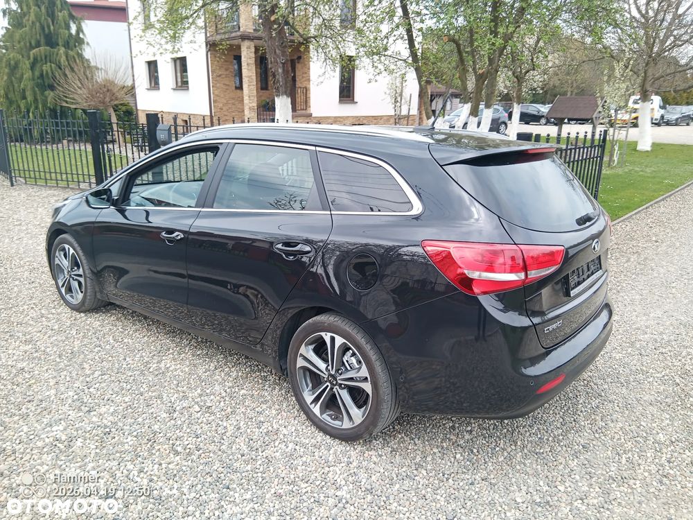 Kia Ceed 1.6 CRDi 136 ISG Platinum Edition - 3