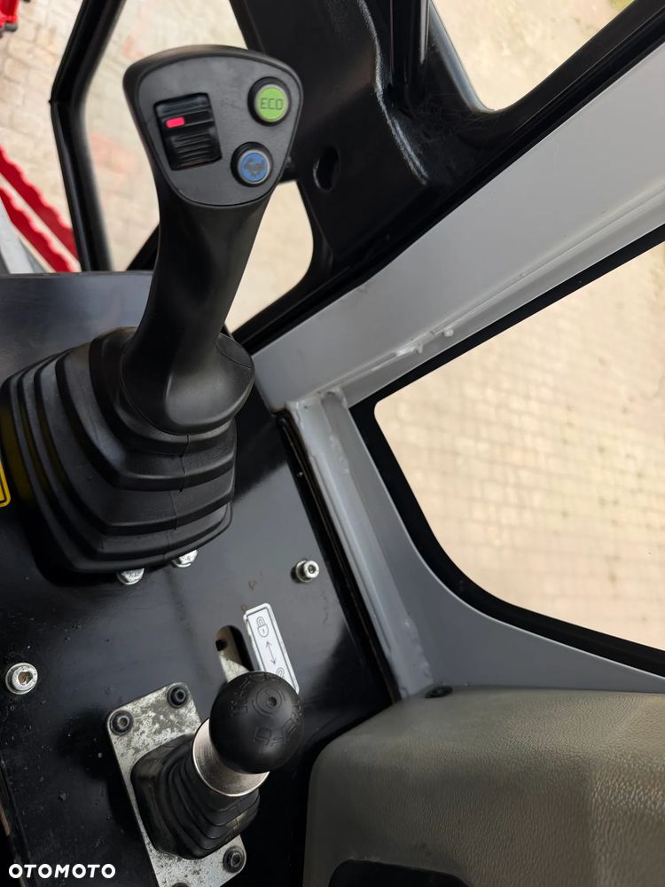Wacker Neuson DW60 Wozidło Obrotowe 4x4. 6 ton ładowność z Pełną kabiną. OBROTOWA koleba 1350 mtg. 2021 rok. Jak nowe z salonu PERKINS turbo silnik. Pochodzi z Norweskiego Gospodarstwa Ziemniaczanego! Pełne sterowanie dżojstik REWERS HYDROSTATIC Ogrzewana Kabina Opony zero zużycia. Aktualna DEKRA. Kamery wysokiej jakośći! Zero luzów i wycieków. Szybka wolna jazda. Wielka Okazja. Ośswietlenie Rozbudowane. Hak kulka - 14