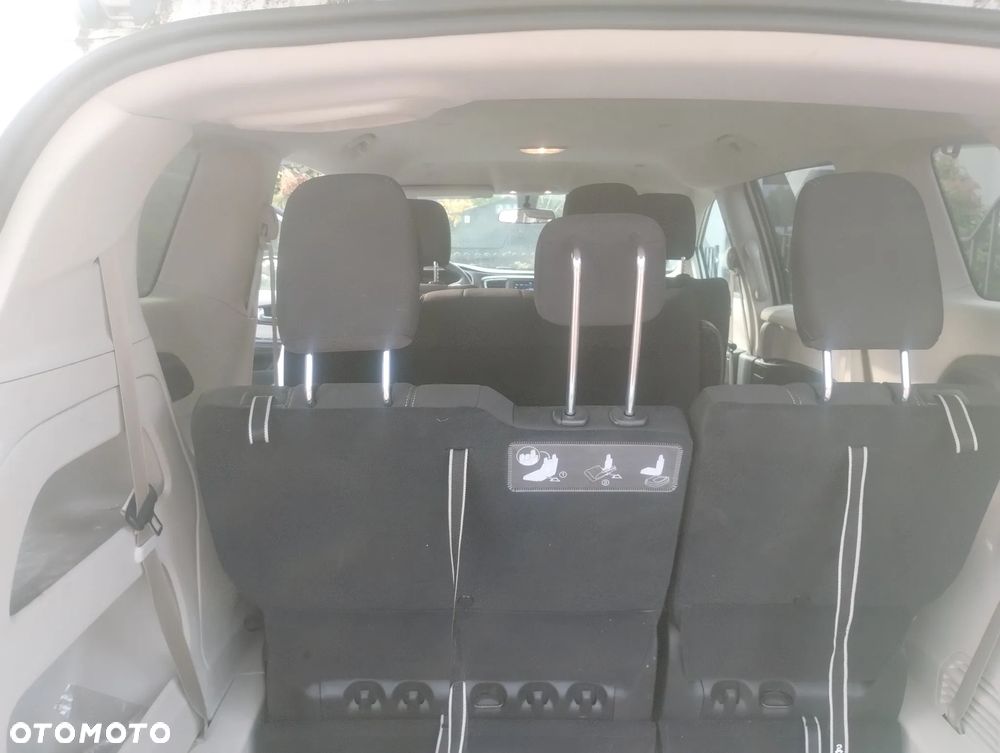 Chrysler Voyager - 11