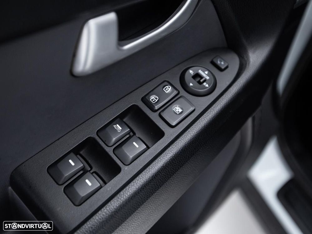 Kia Sportage - 13