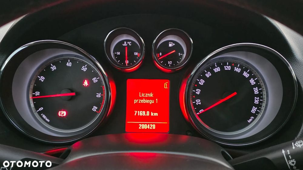 Opel Insignia 1.6 T Cosmo - 11