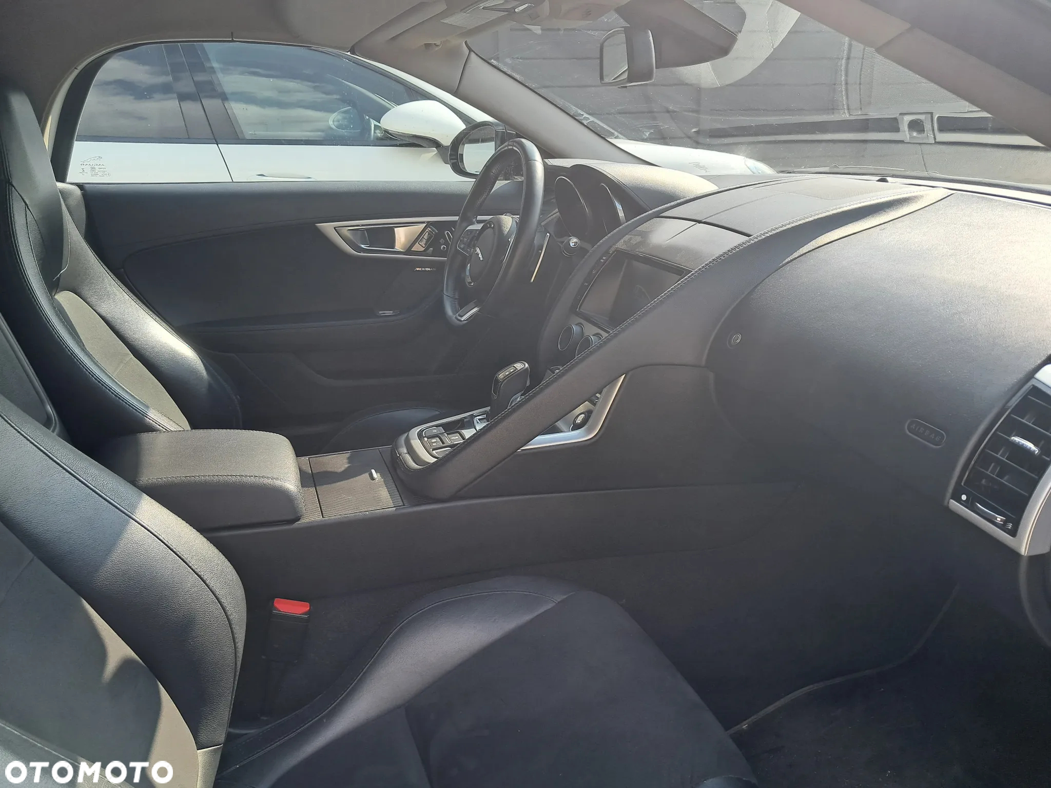 Jaguar F-Type Cabriolet - 8