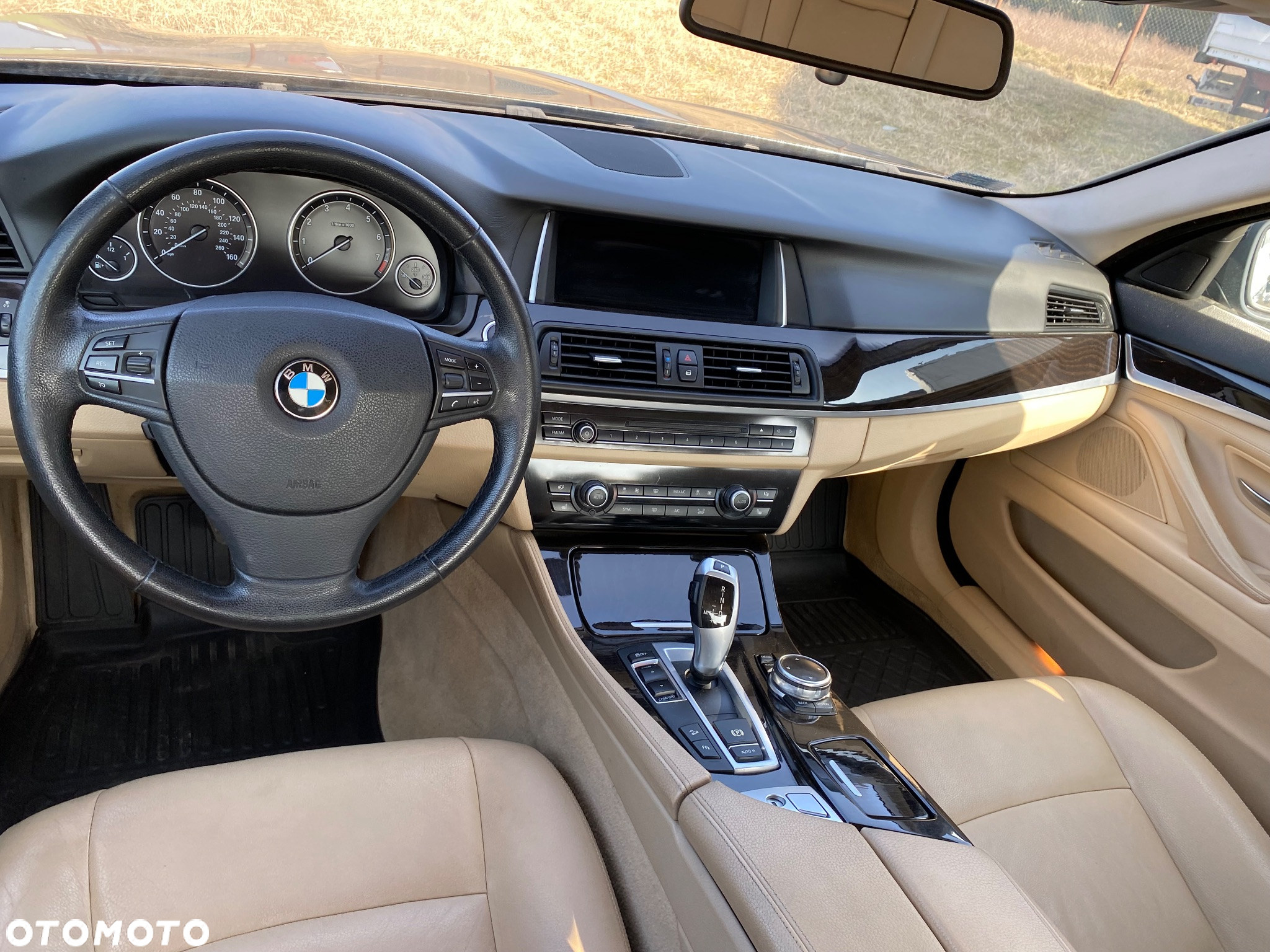 BMW Seria 5 528i xDrive - 8