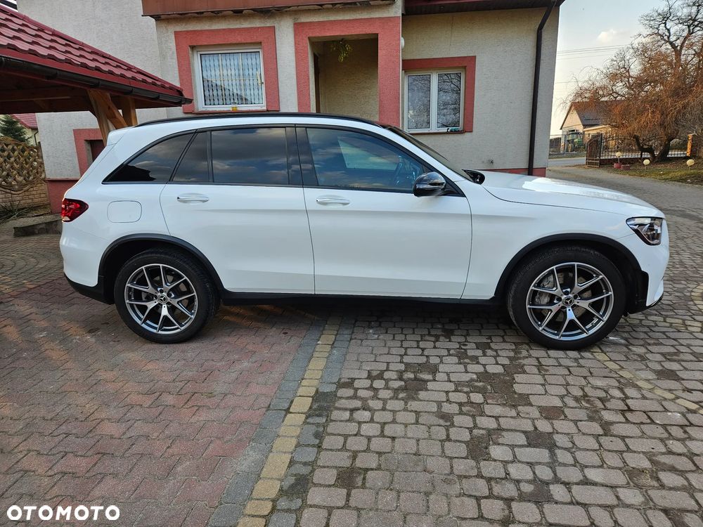 Mercedes-Benz GLC - 11