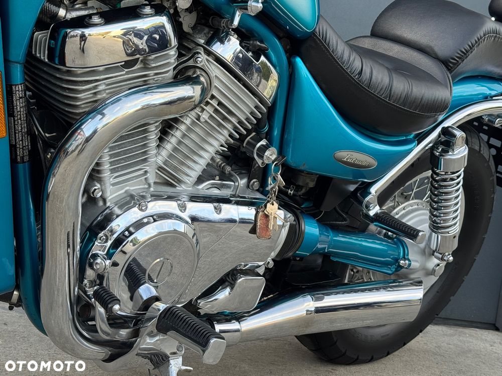 Suzuki Intruder - 26