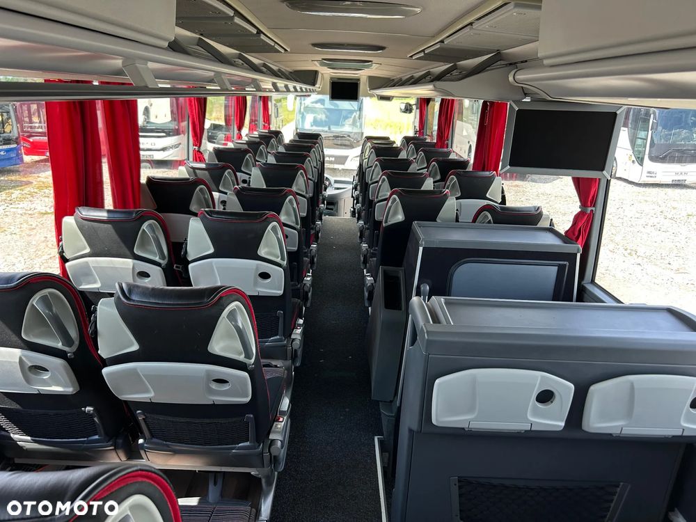 Mercedes-Benz Tourismo - 21