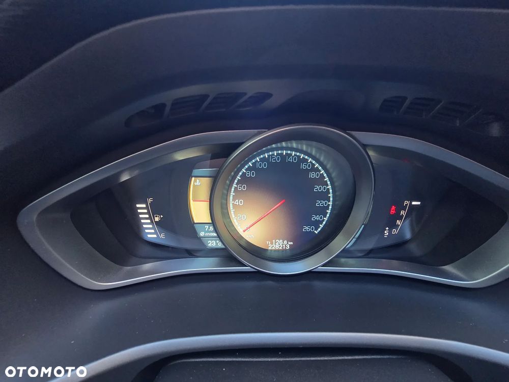 Volvo V40 Cross Country D3 Geartronic Momentum - 20