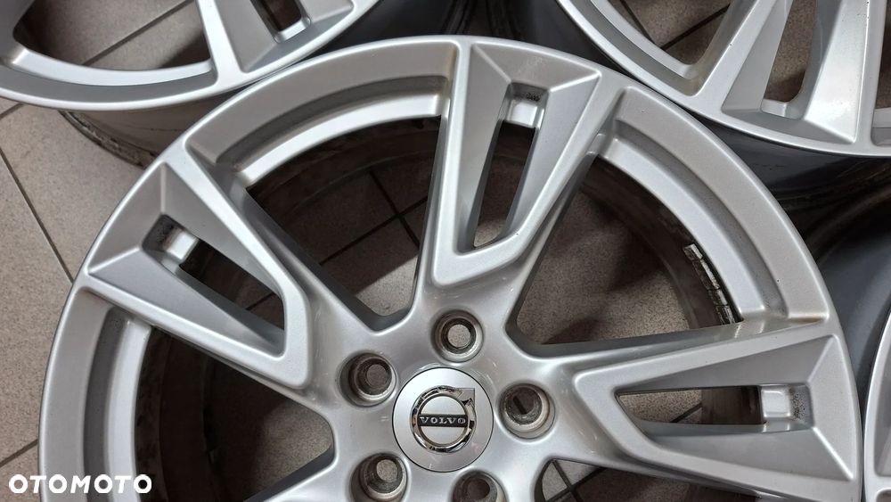 Felgi Aluminiowe 18 Volvo XC 60 5x108 ET 50.5 - 4