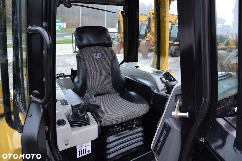 Caterpillar CAT D6N LGP - 19