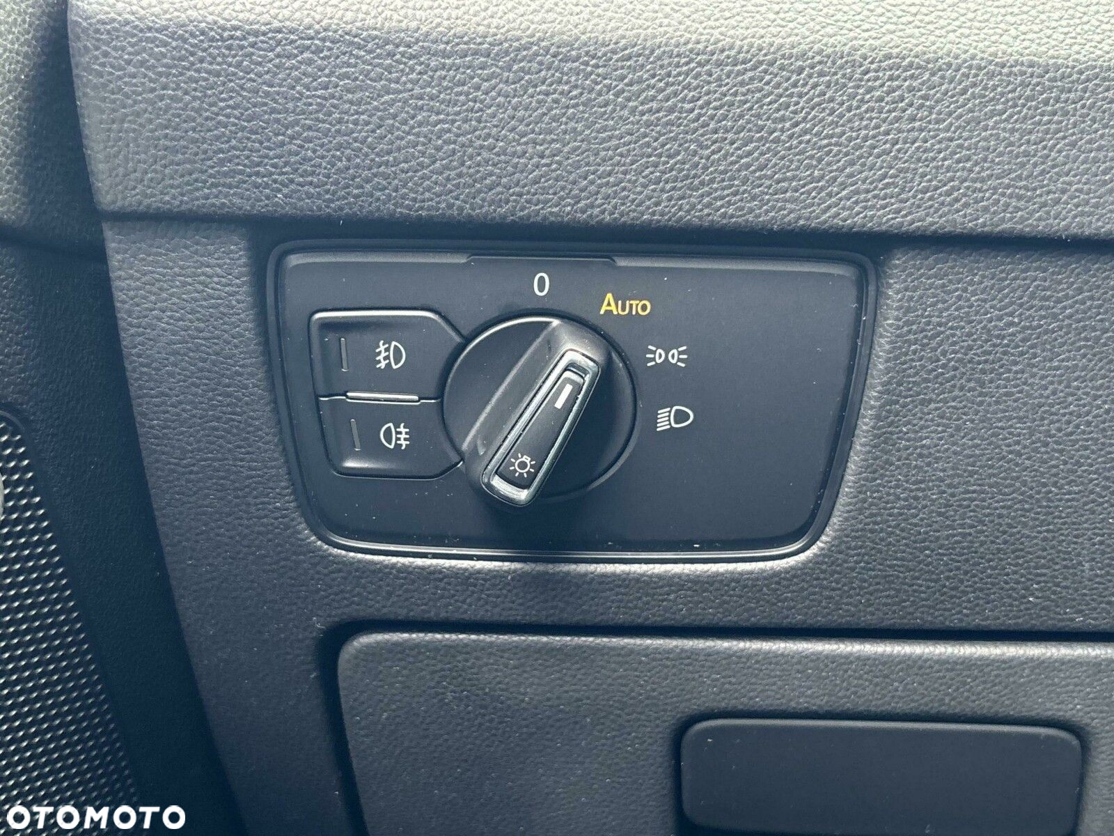 Volkswagen Passat - 18
