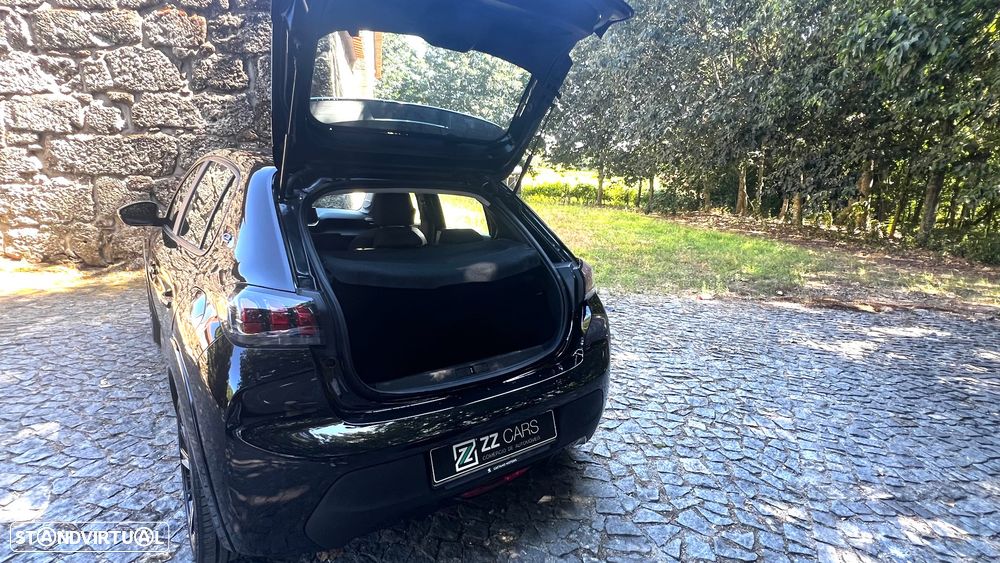 Peugeot e-208 - 5