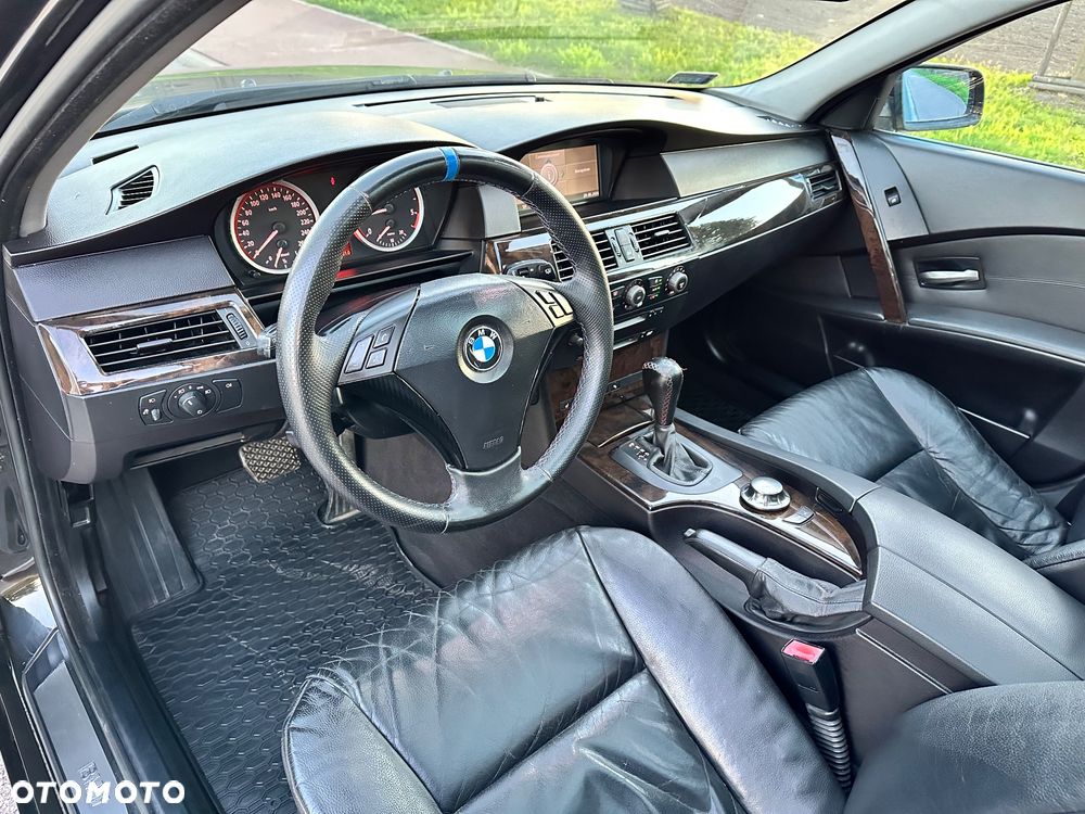 BMW Seria 5 525d - 19