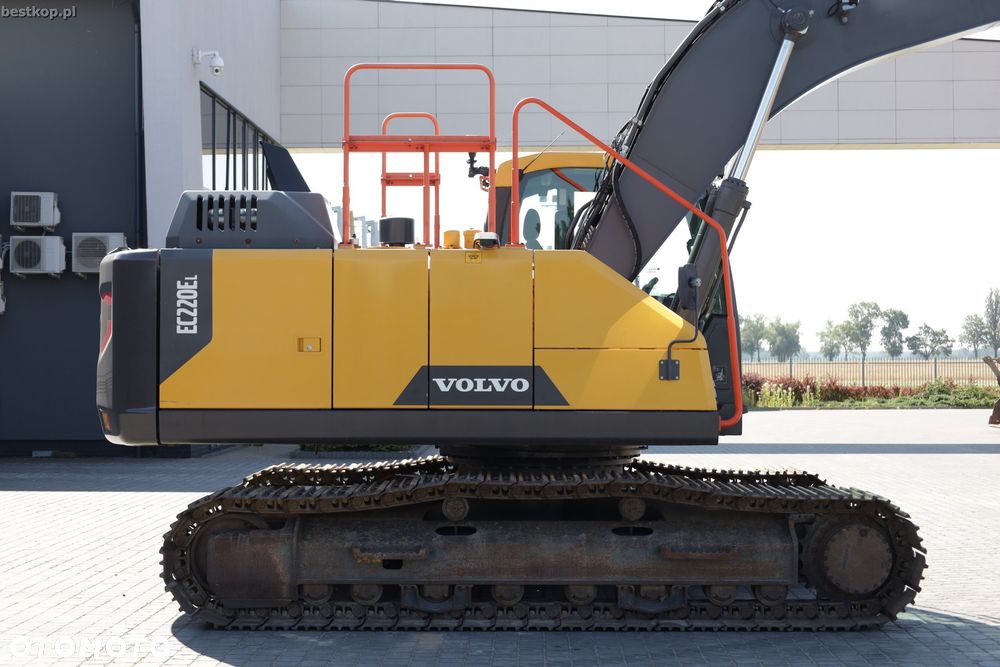 Volvo EC220EL - 11