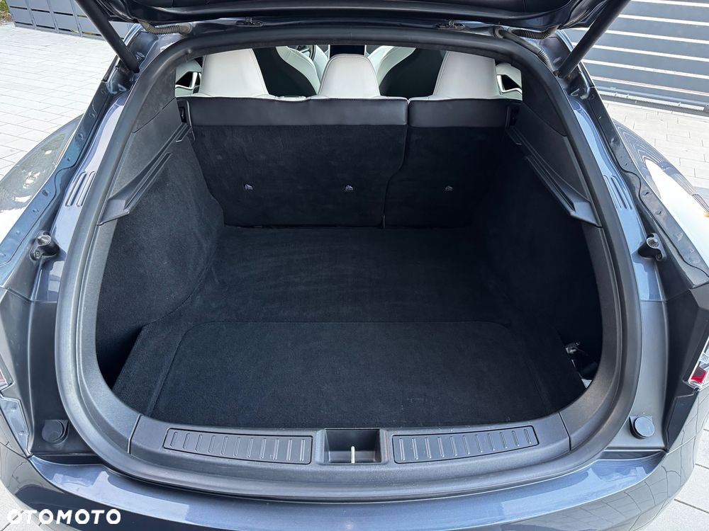 Tesla Model S Long Range Plus - 17