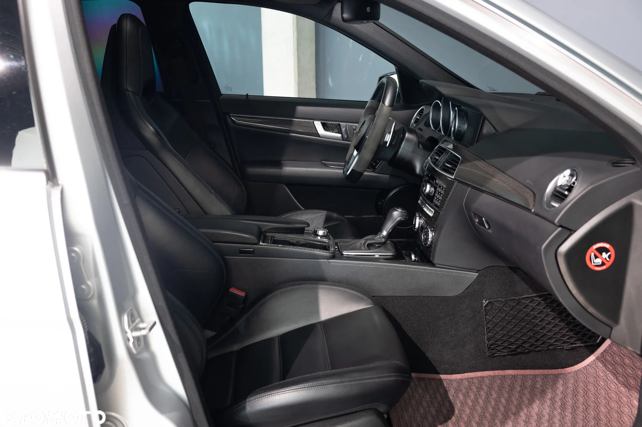 Mercedes-Benz Klasa C 63 AMG AMG SPEEDSHIFT MCT AMG Performance Package - 31