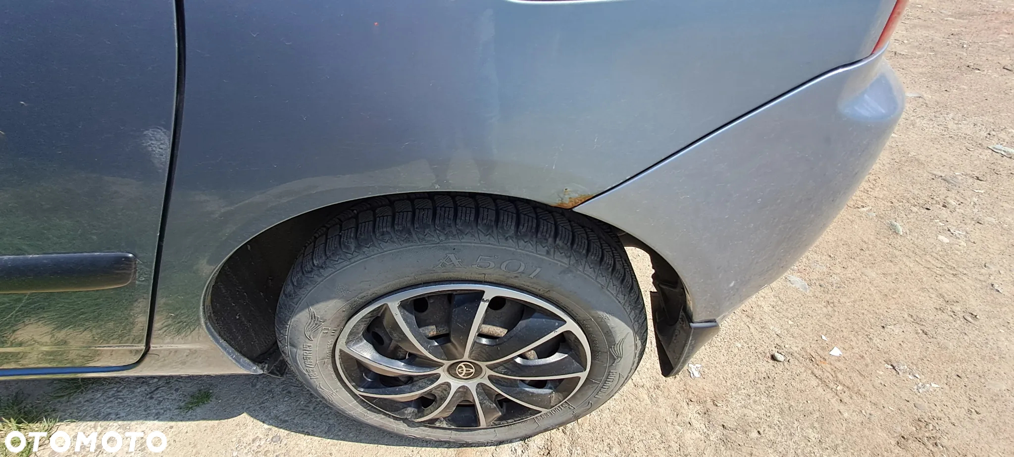 Toyota Corolla - 4