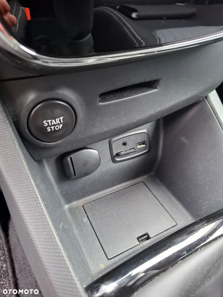 Renault Clio (Energy) TCe 90 Start & Stop LIMITED - 15
