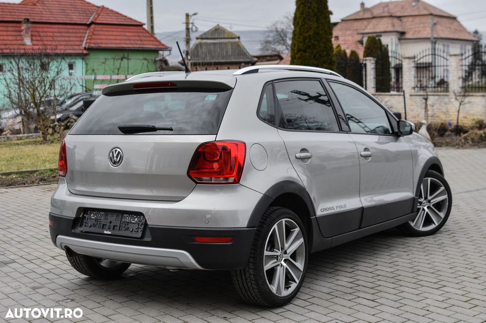 Volkswagen Polo 1.4 FSI Sportline - 4