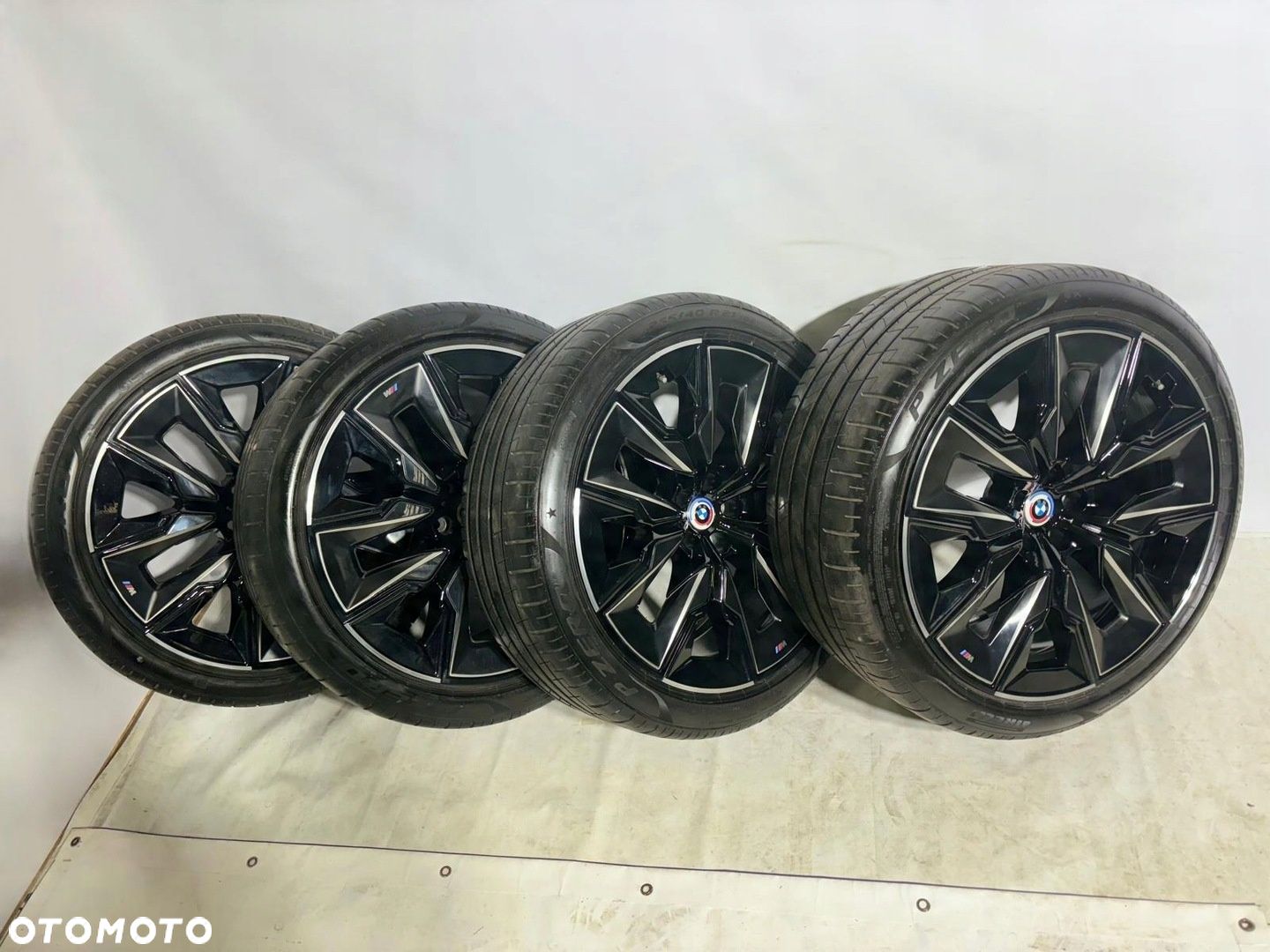 KOŁA FELGI ALUFELGI BMW i7 G70 5A19DF4 5A41F78 909M 285/35 R21 255/40 R21 - 1