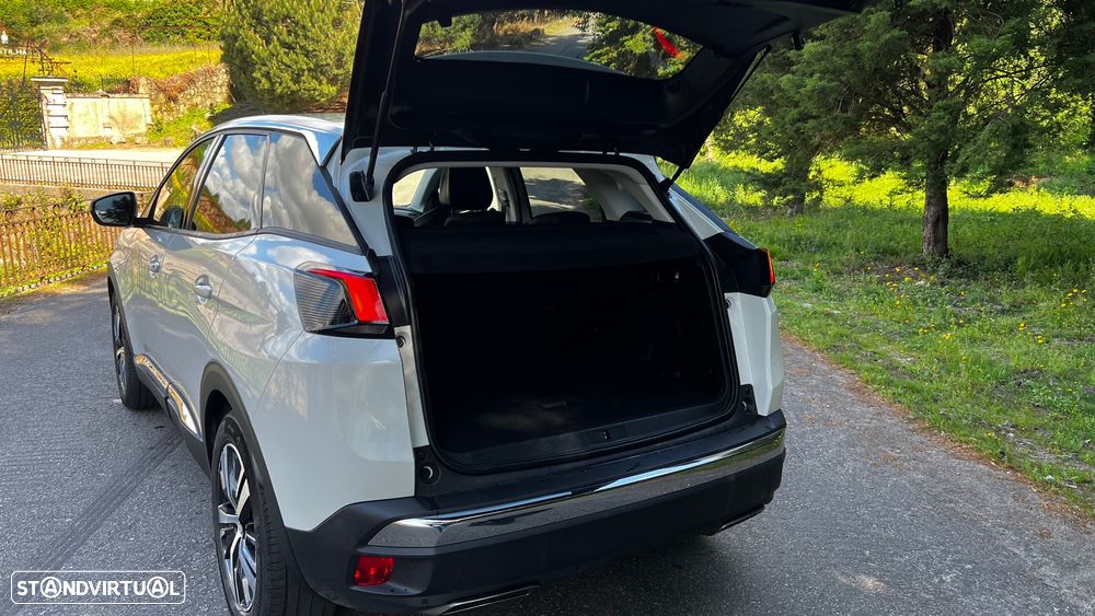 Peugeot 3008 PureTech 130 Stop & Start GPF Allure Pack - 11