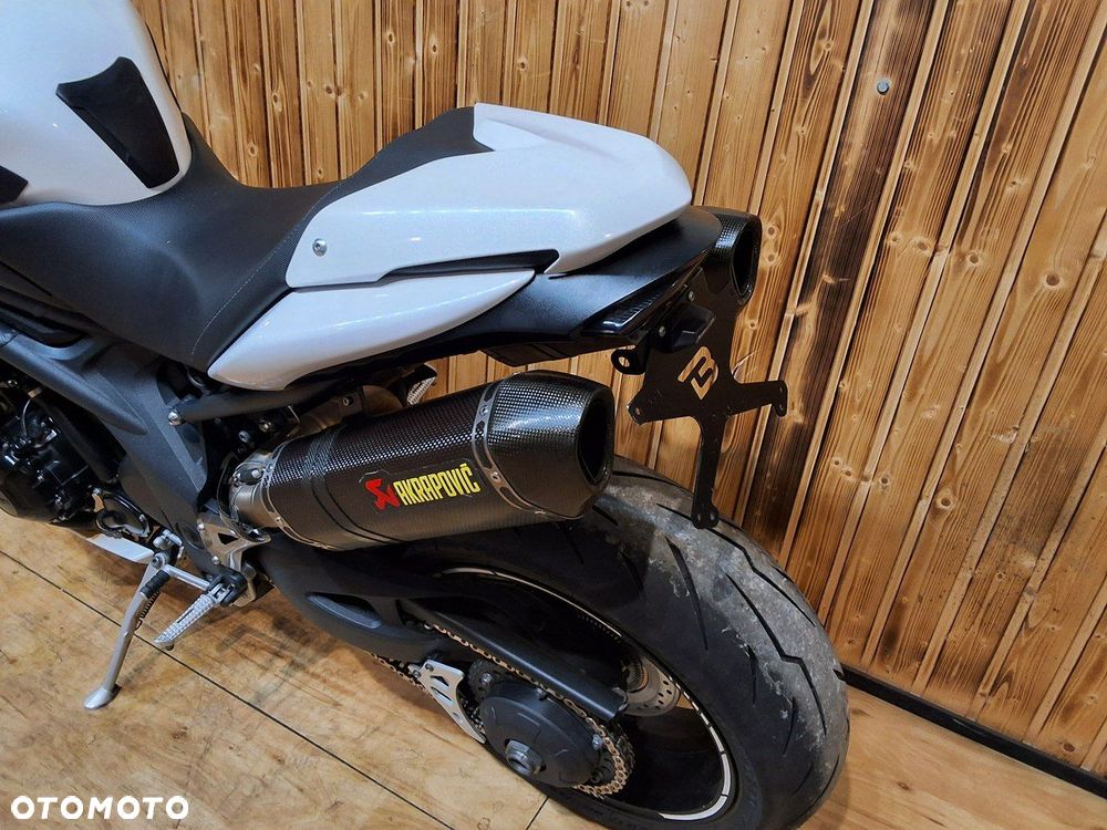 Triumph Street Triple - 6