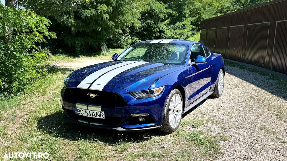 Ford Mustang - 1