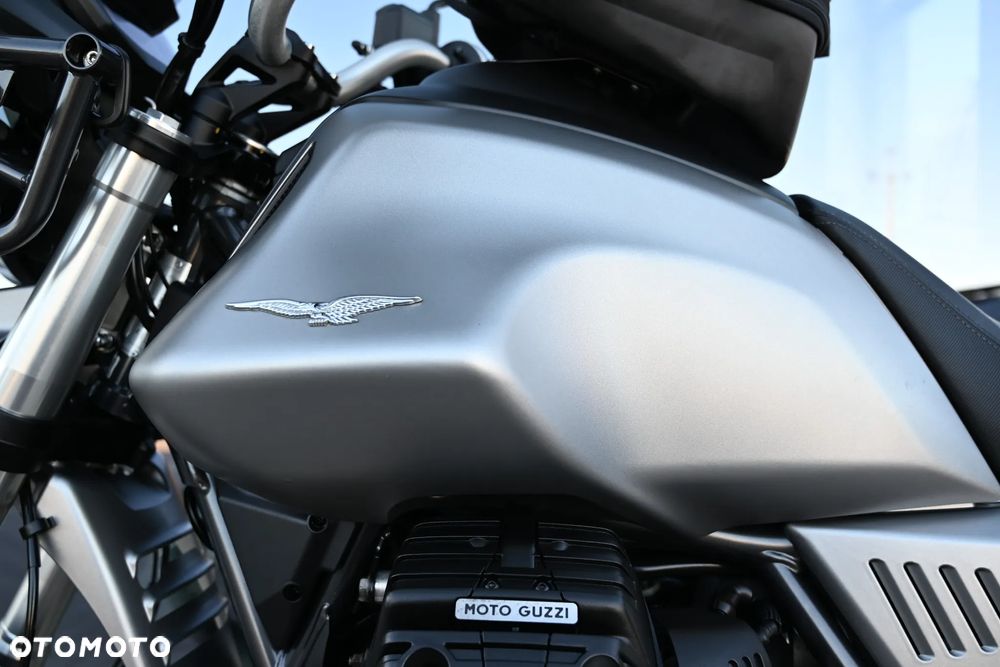 Moto Guzzi V85 - 10
