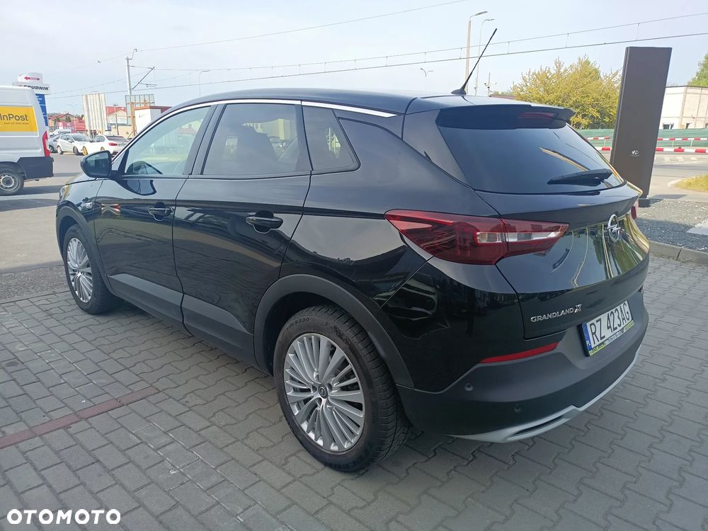 Opel Grandland X 1.2 T GPF Design Line S&S - 4