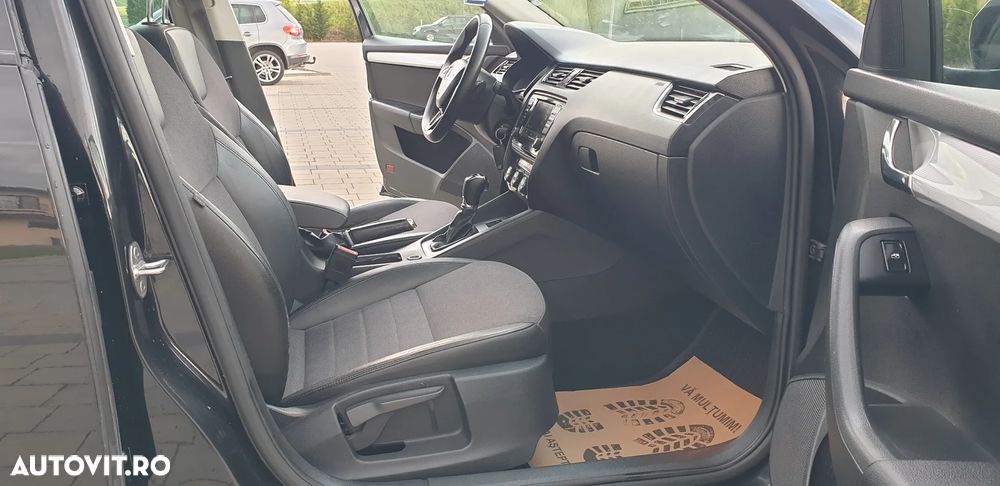 Skoda Octavia 2.0 TDI (Green tec) DSG Style - 10