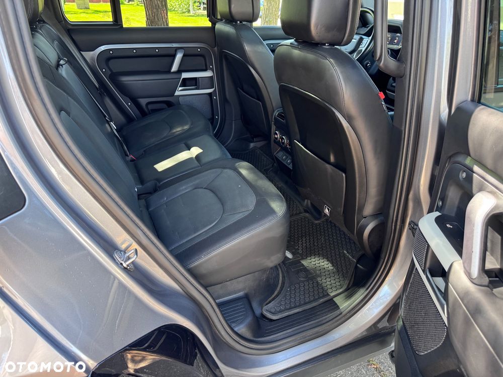 Land Rover Defender 3.0 P400 mHEV X-Dynamic HSE - 12