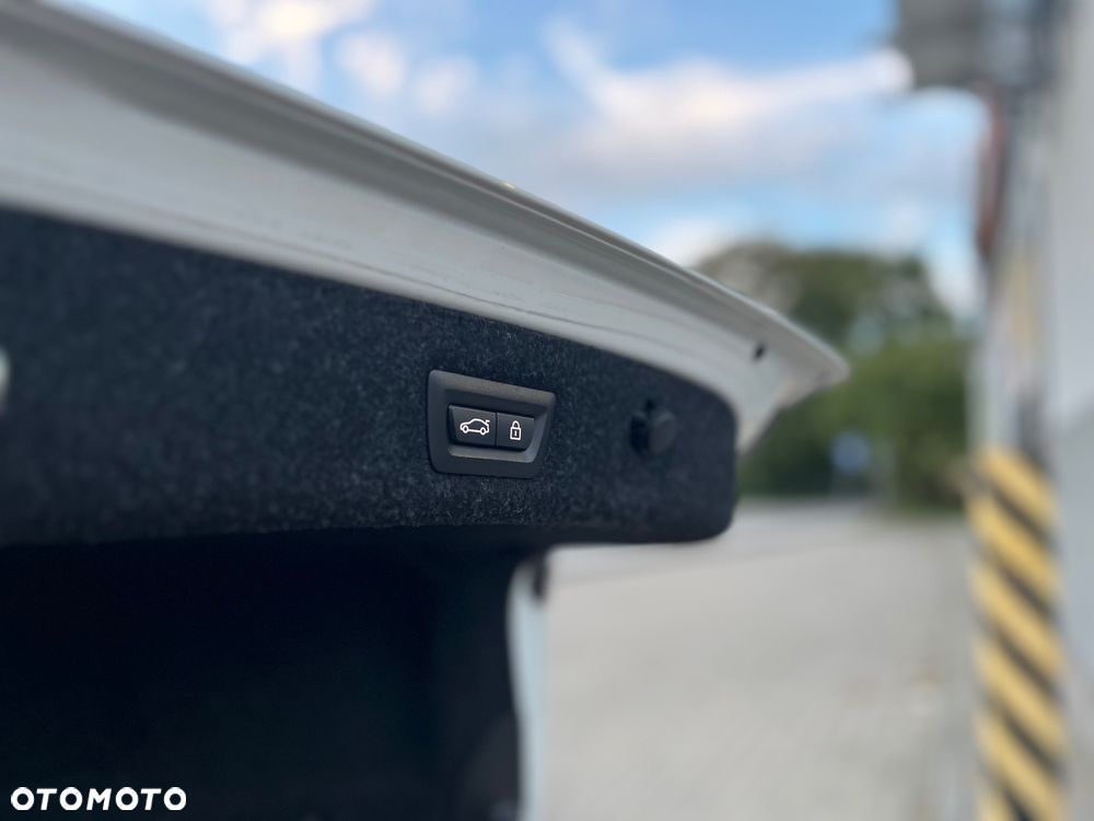 BMW Seria 5 530i xDrive M Sport sport - 26