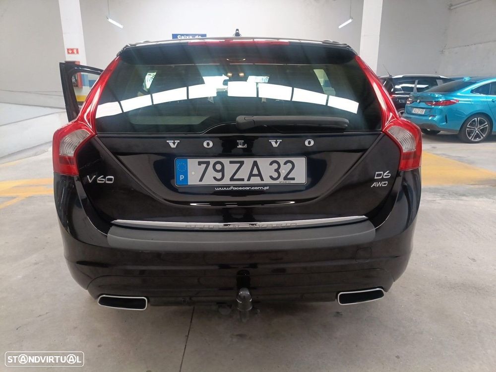 Volvo V60 2.4 D6 Momentum AWD Phev - 13